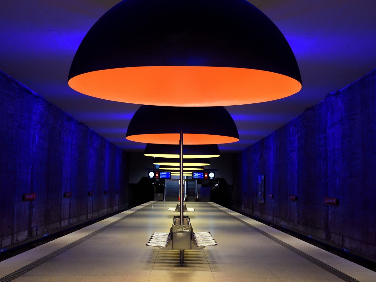 Станція метрополітену Вестфрідхоф, Мюнхен, Німеччина