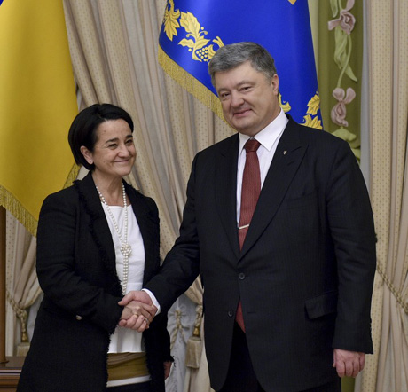 Спілкування з офіційними представниками іноземних держав потребує особливого хисту. Фото з сайту president.gov.ua