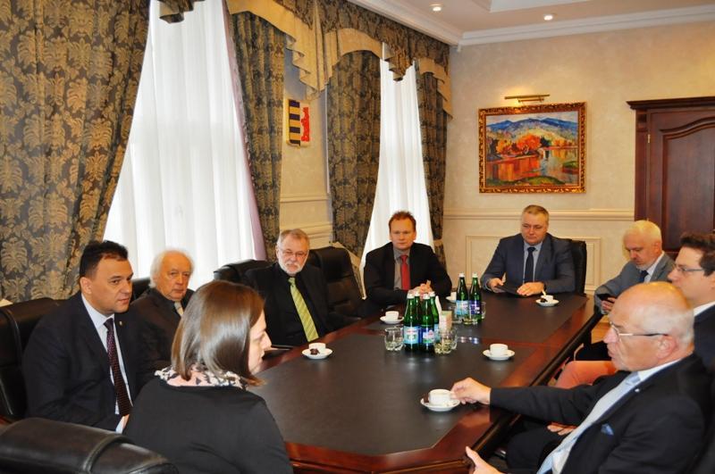 Українські й німецькі медики плідно співпрацюють у різних галузях медицини. Зокрема щодо дієвої реабілітації учасників АТО. Фото з сайту ua.korzonews.info
