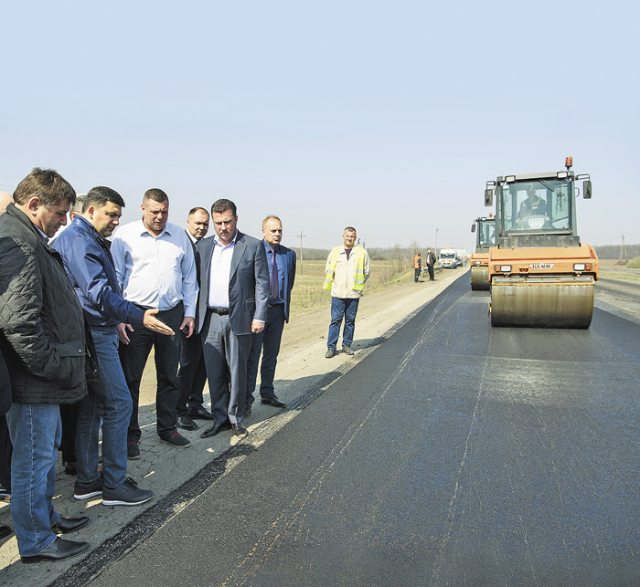 За два роки відремонтовано понад 3000 кілометрів українських доріг. Фото з Урядового порталу