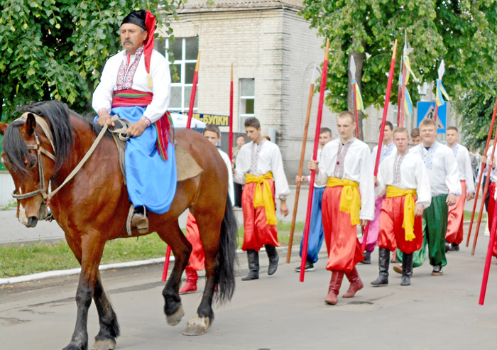 Який же фестиваль без козаків! Фото з сайту gormrada.gov.ua
