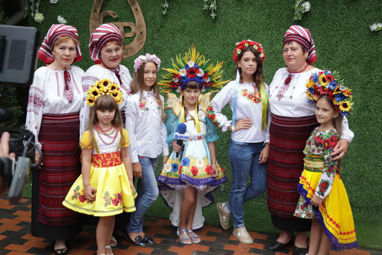 Дрес-коду дотрималися більшість учасників свята. Фото надане авторм