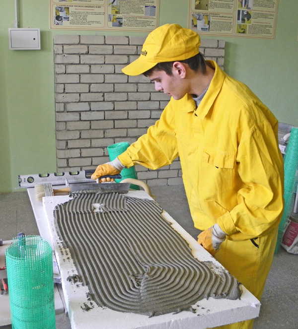 Тут є необхідне обладнання і умови, щоб навчитися будівельних професій. Фото з сайту hvpub-profi.com