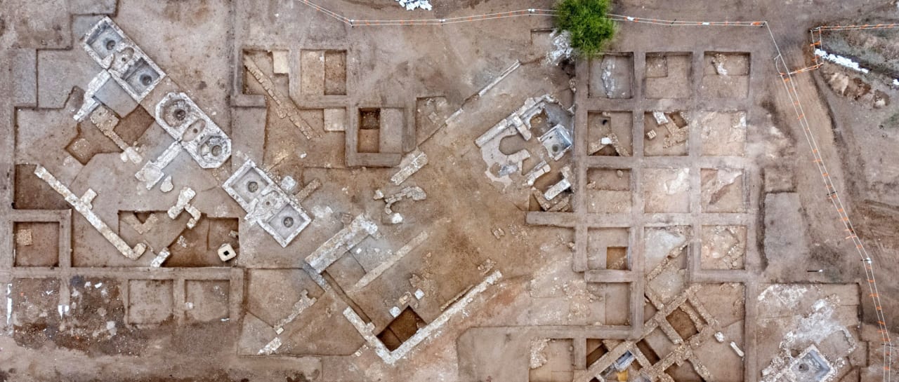 Видляд з повітря на місце розкопок на околиці Ашкелона, південний Ізраїль. Фото: Anat Rasiuk / Israel Antiquities Authority.
