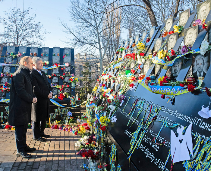 Україна і Європа досі очікують на неупереджене й ефективне розслідування цинічних убивств під час протестів на Майдані. Фото Михайла ПАЛІНЧАКА