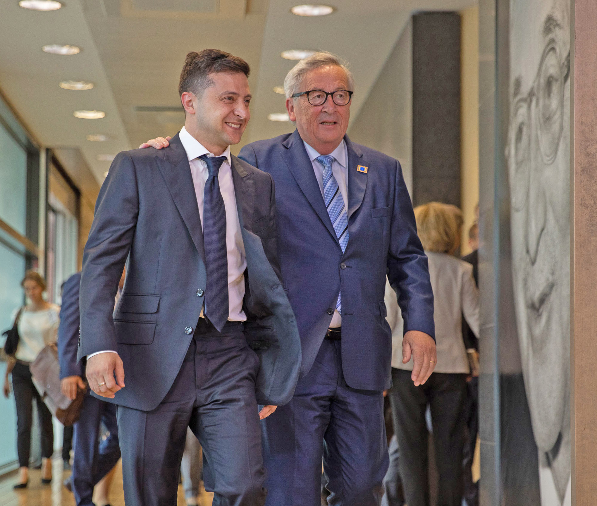 Голова Єврокомісії Жан-Клод Юнкер одразу проникся симпатією до Володимира Зеленського, назвавши його своїм новим другом. Фото з сайту president.gov.ua