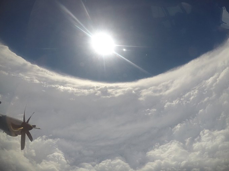 У центрі урагану «Доріан». Credit: NOAA Aircraft Operations Center