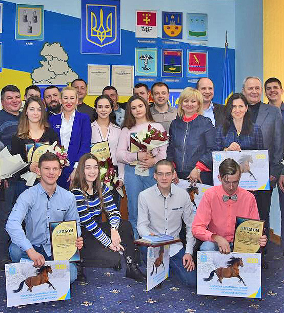 Ентузіасти кінного спорту тепер змагатимуться за обласну спортивну премію «Золотий мустанг». Фото з сайту 0542.ua
