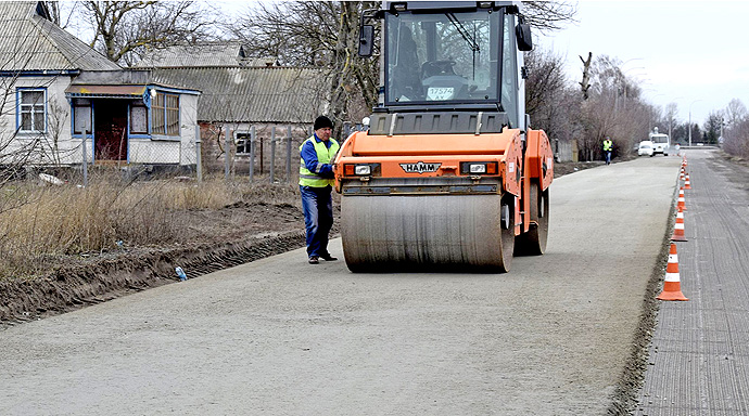 Жителі В’язівка можуть тільки мріяти про таку дорогу. Фото з інтернет-ресурсу