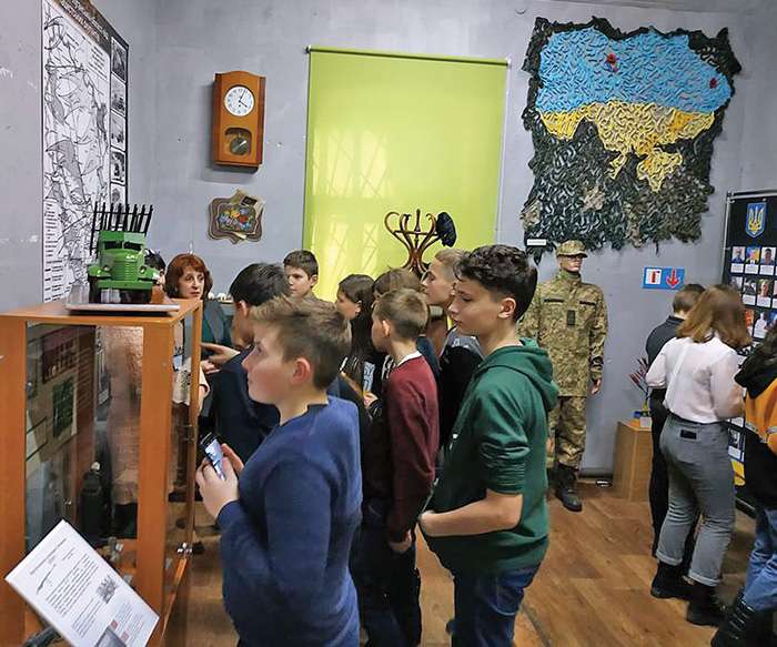 Діти — часті гості у Луганському обласному краєзнавчому музеї