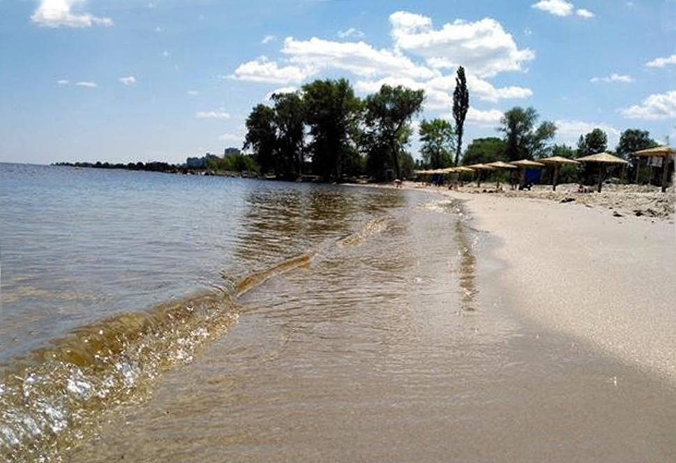 Пляж «Пушкінський» чекає відпочивальників. Фото з сайту s.0472.ua