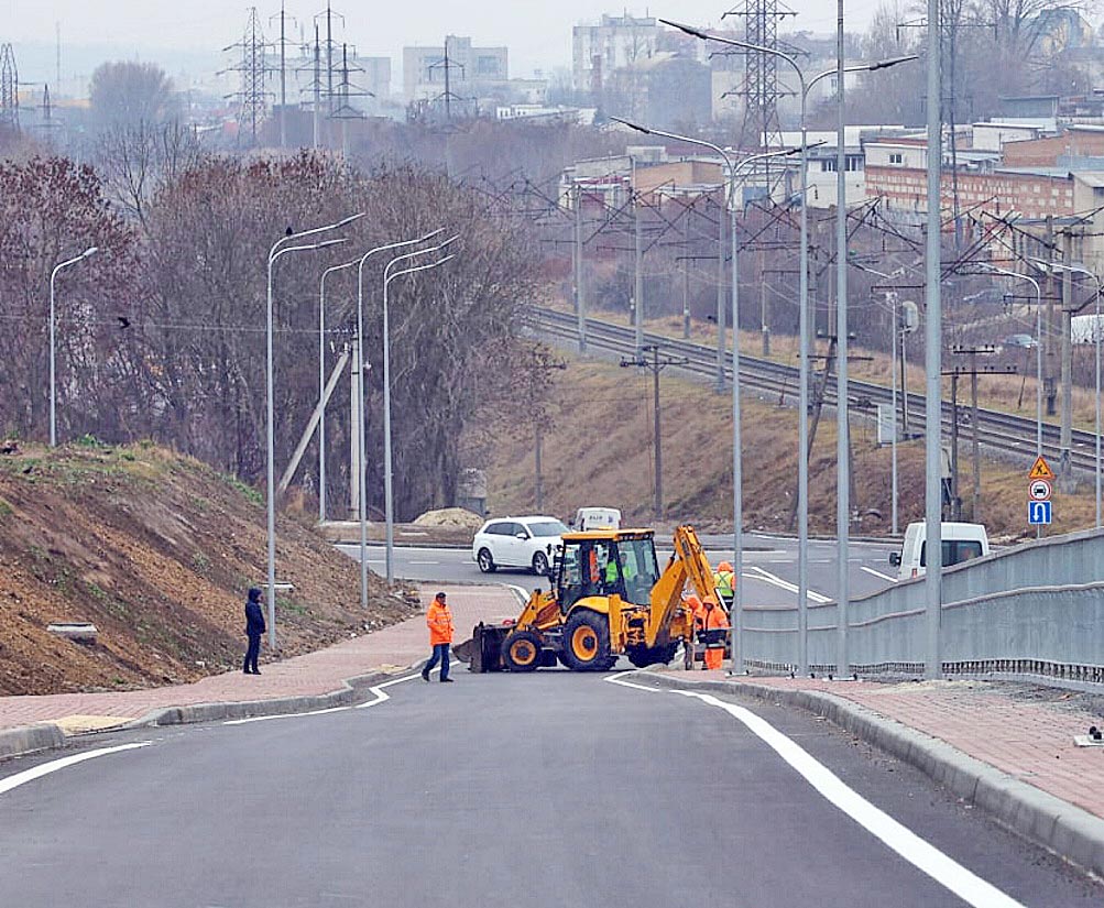Об’їзна дорога Тернополя нарешті отримала належне оновлення,  що допоможе розвантажити трафік містом. Фото з Урядового порталу