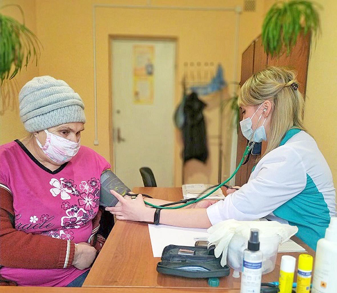 Пенсіонери потребують насамперед простої й доступної медичної допомоги. Фото з сайту selidovo-rada.gov.ua