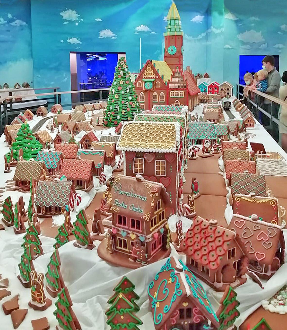 Смак Різдва –– ґжанець у дружній компанії й імбирно-шоколадне місто в мініатюрі