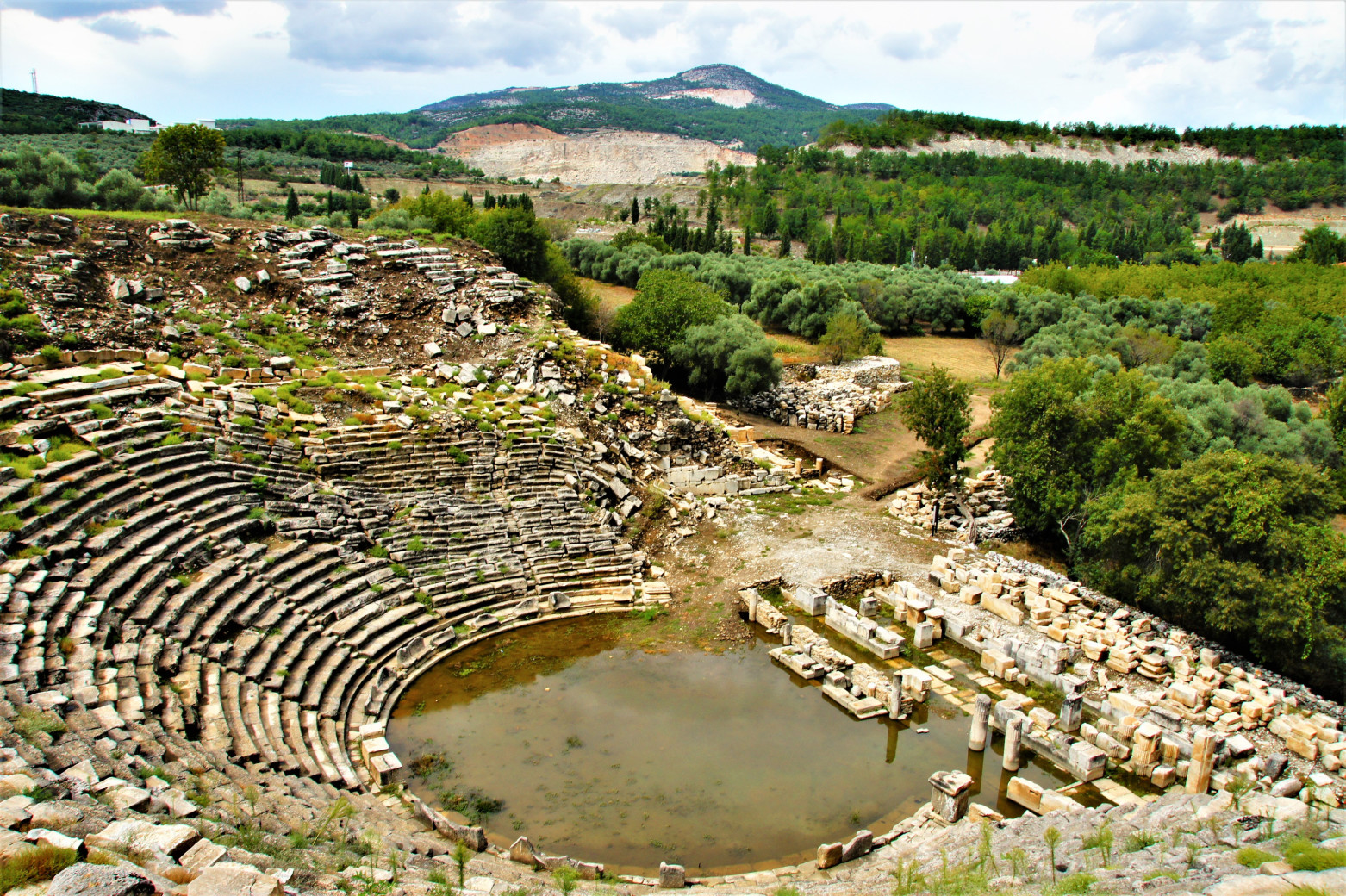 Амфітеатр у стародавньому місті Стратонікея
