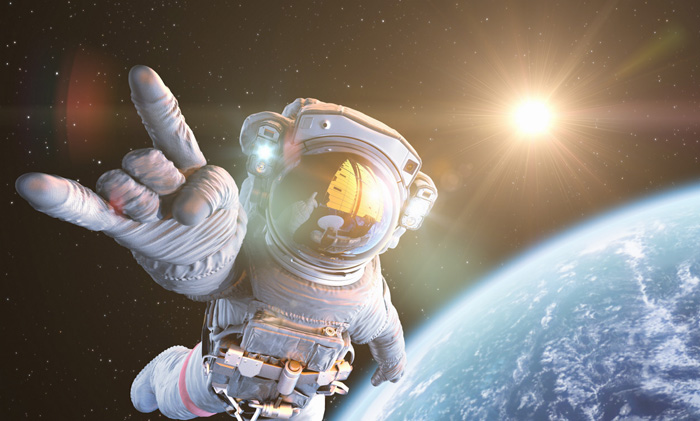 ESA закликає жінок подавати заявки на участь з набору майбутніх європейських астронавтів. Фото з сайту media-amazon.com