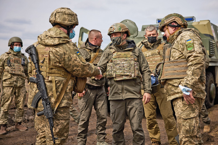 Володимир Зеленський проїхався всіма точками, де за останній період спостерігається найбільша ескалація. Фото з сайту president.gov.ua