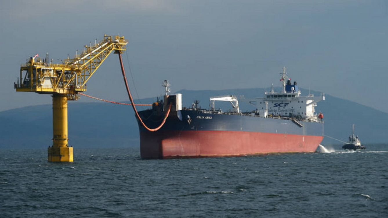З 5 грудня  країни ЄС не можуть імпортувати російську сиру нафту суднами. Фото з сайту ukrinform.com