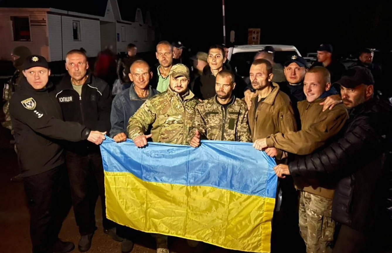 Україна повернула з російського полону захисників Маріуполя, зокрема військових «Азову». Фото з сайту mvs.gov.ua