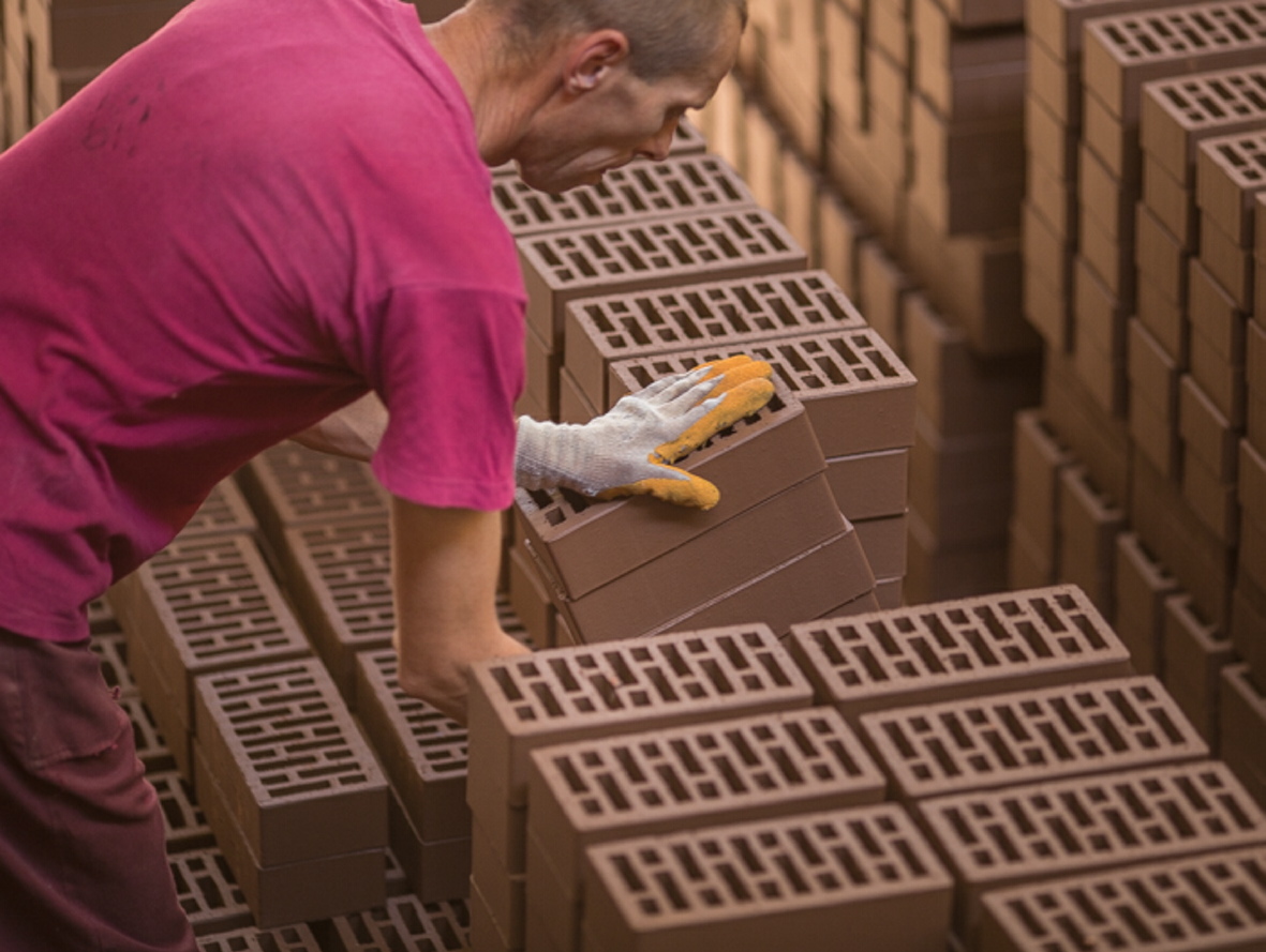 Якісна продукція сумських виробників буде затребувана під час відбудови. Фото з сайту kerameya.com.ua 