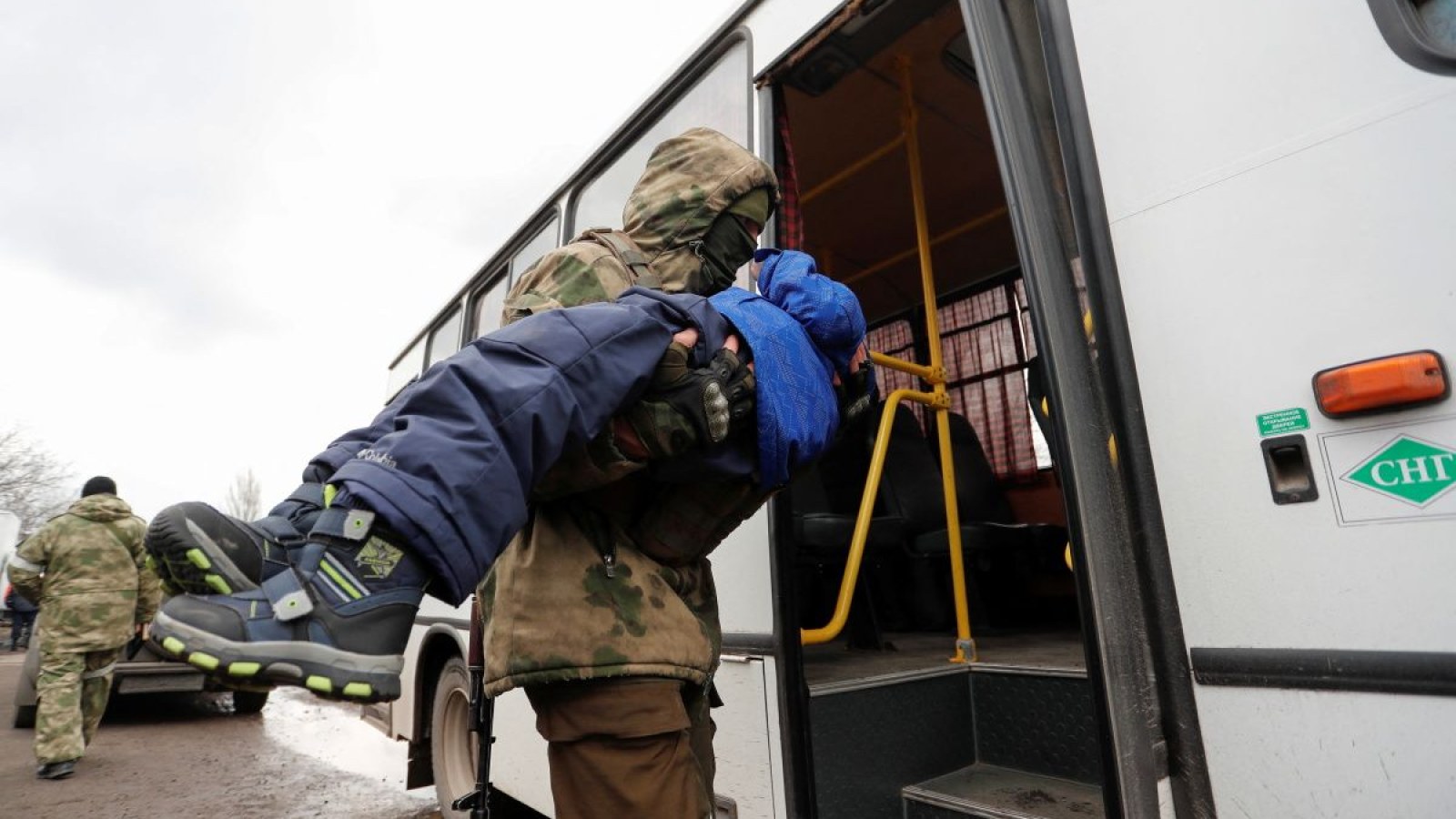 За офіційною інформацією, на середину квітня цього року з України до рф було вивезено 19 384 дитини, лише 361 вдалося повернути додому. Фото з сайту nv.ua