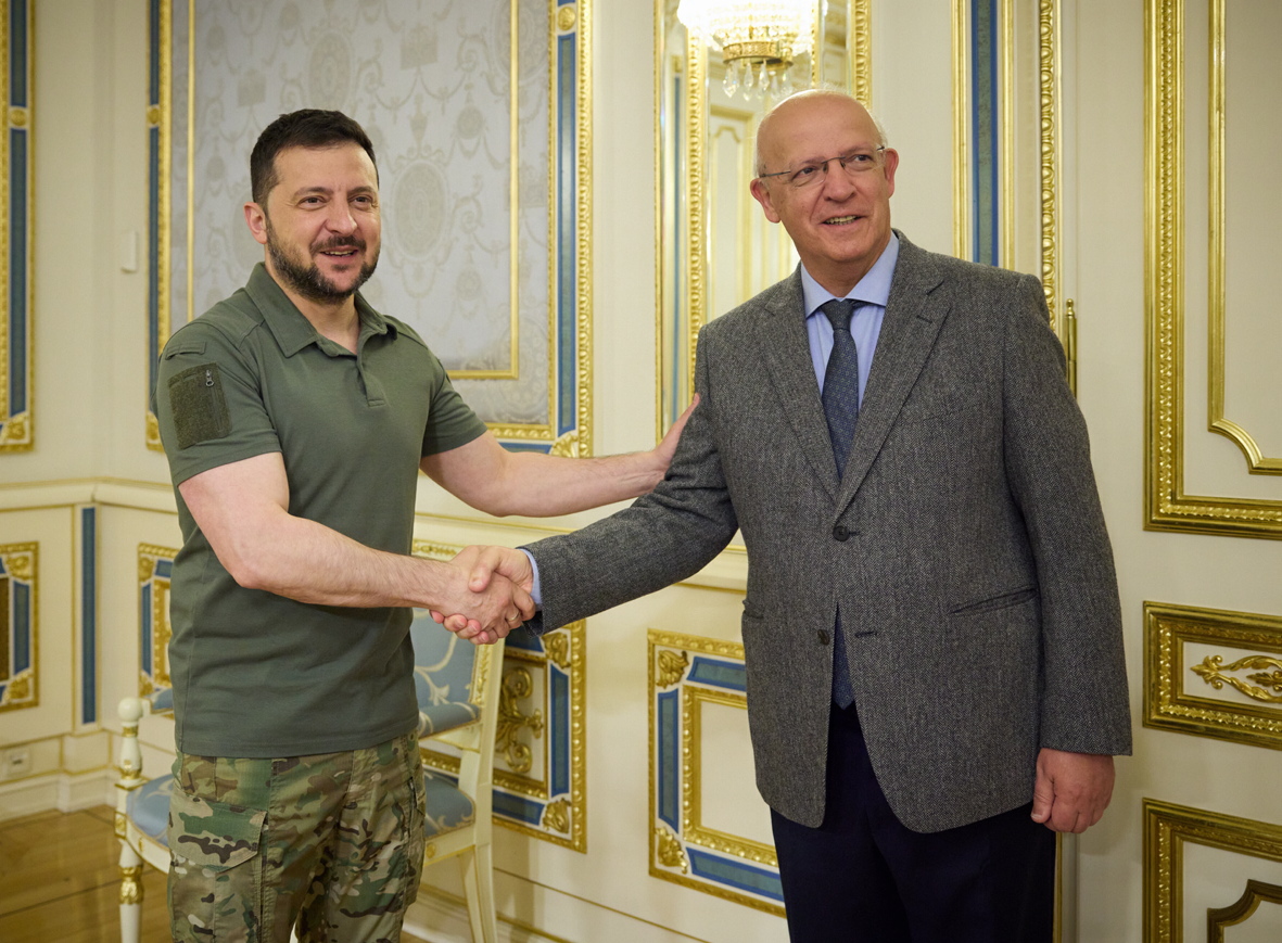 Володимир Зеленський обговорив з Аугушту Сантушем Сілвою взаємодію на шляху інтеграції України в ЄС і НАТО. Фото з сайту president.gov.ua