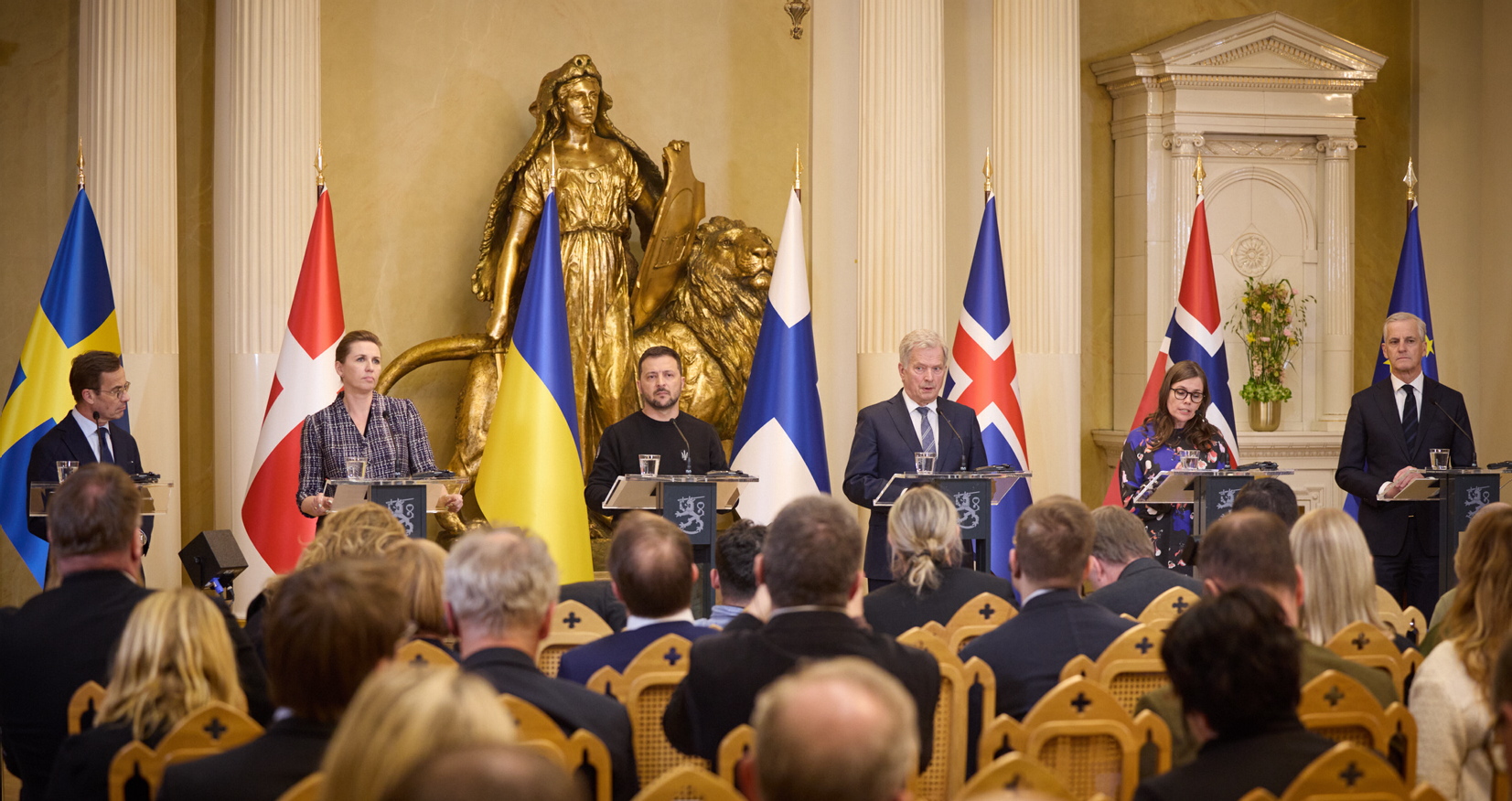 Лідери нордичних держав під час саміту підтвердили підтримку України в її прагненні стати членом ЄС та НАТО і гарантували потужну безпекову та цивільну допомогу. Фото з сайту president.gov.ua