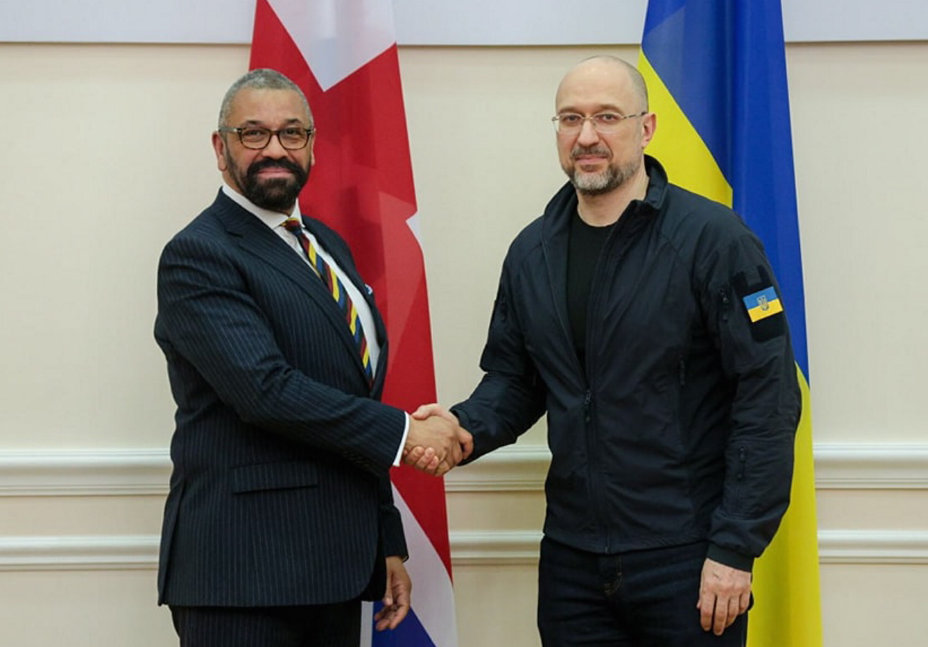 Джеймс Клеверлі запевнив Дениса Шмигаля, що Велика Британія і надалі підтримуватиме Україну, а також допомагатиме у відновленні. Фото з Урядового порталу