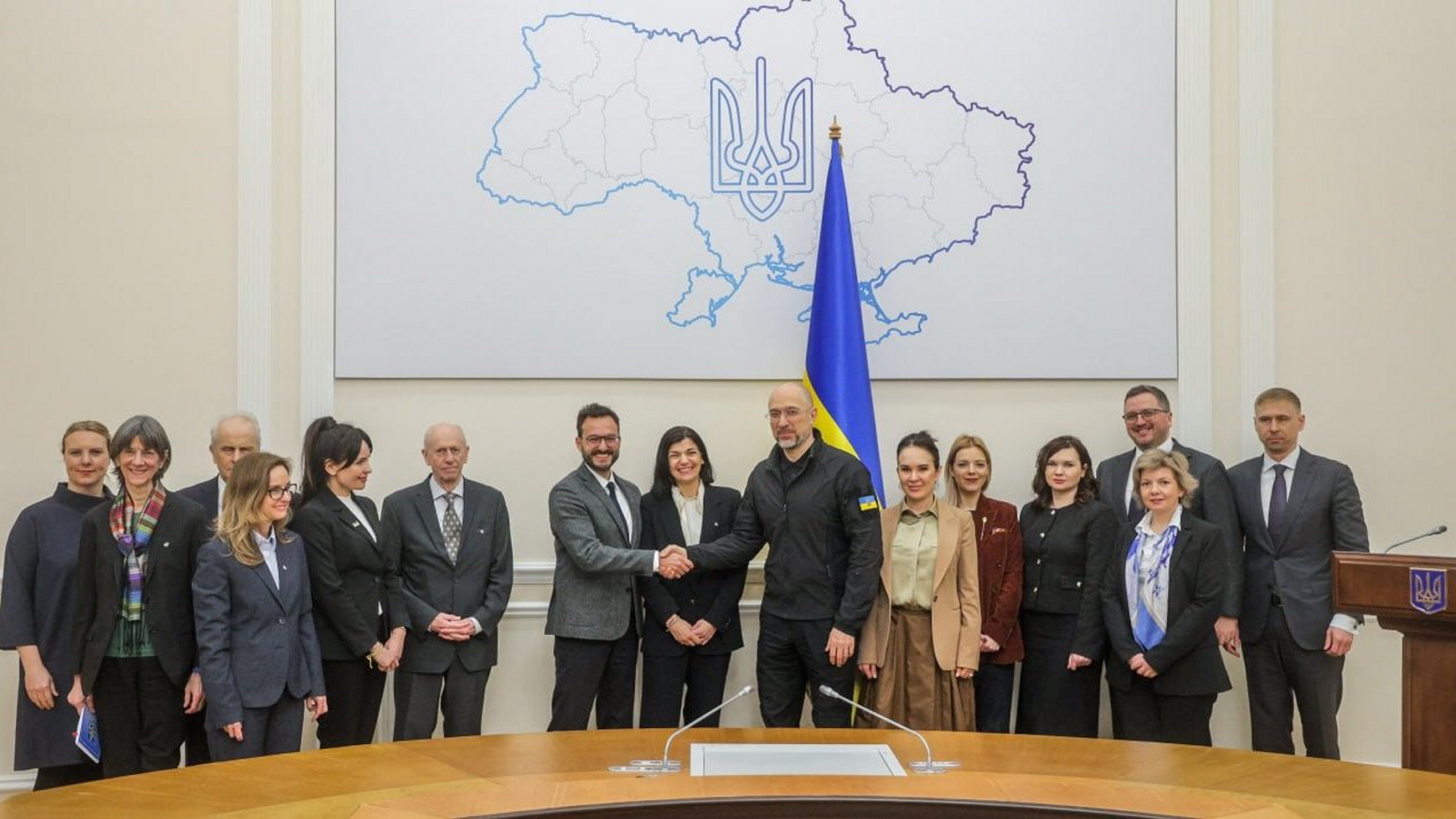 Денис Шмигаль і представники Міжнародного реєстру обговорили подальші етапи у спільній роботі. Фото з Урядового порталу