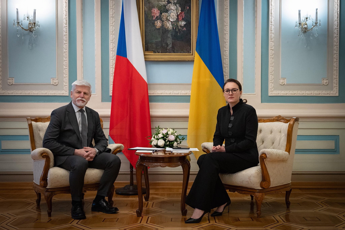 Юлія Свириденко подякувала Петру Павелу  за надану підтримку нашим Силам оборони, гуманітарну допомогу та реалізацію проєктів з відбудови України. Фото з Урядового порталу