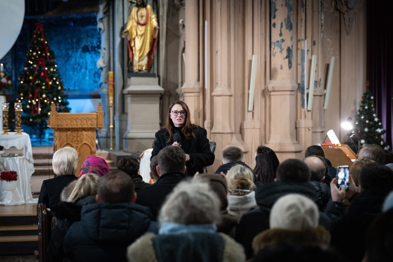 Прем&rsquo;єр-міністр Юлія Свириденко у своєму виступі наголосила, що ворогу не вдалося розділити українців за конфесійною ознакою. Фото з Урядового порталу