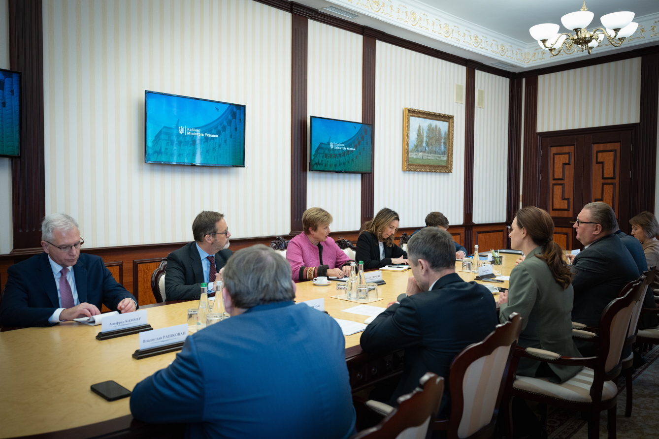 Сторони окремо обговорили стан підготовки до ухвалення програми підтримки МВФ  на наступний період, яка вкрай важлива для макрофінансової стабільності . Фото з Урядового порталу 