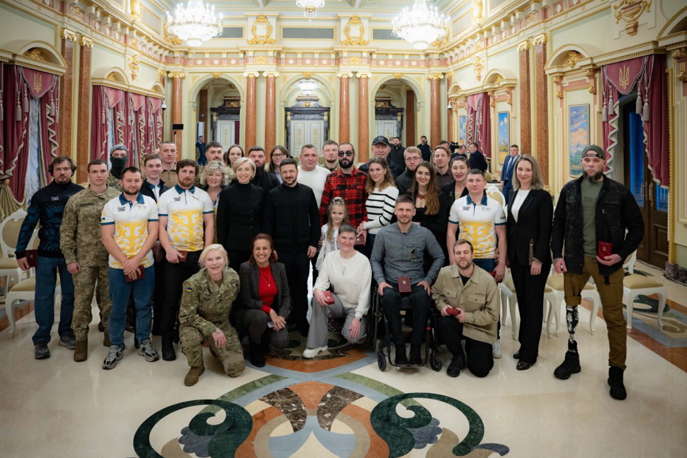 Володимир Зеленський наголосив, що наші герої гідні носії гасла Ігор: &laquo;З нескорених починається нація!&raquo;. Фото з сайту president.gov.ua