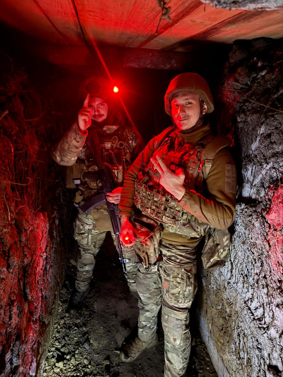 Переживши в укритті потужні обстріли, офіцер з побратимами відбили черговий штурм ворожих піхотинців