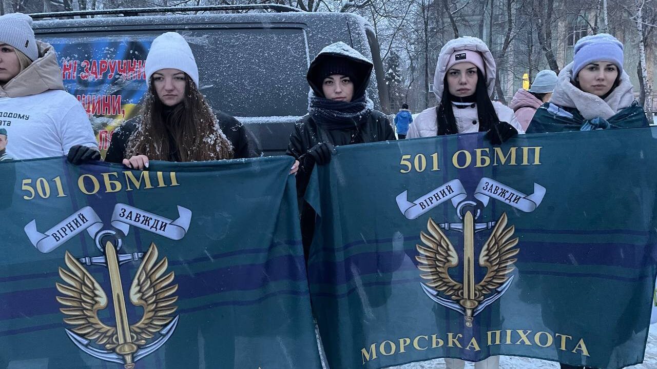 Із часом взаємна підтримка родин переросла у спільну боротьбу. Фото надав автор