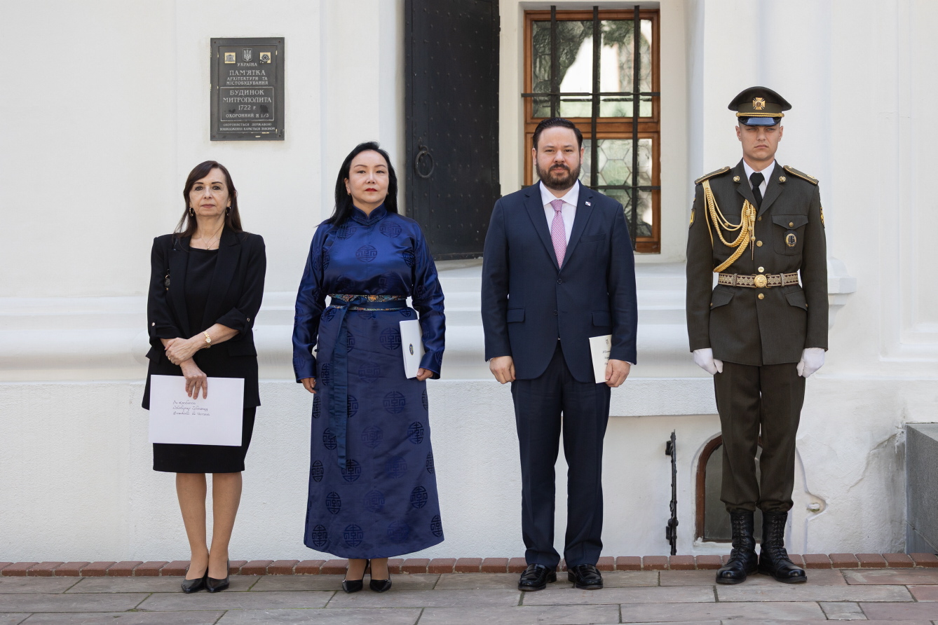 Президент України Володимир Зеленський прийняв вірчі грамоти від послів Панами, Монголії та Перу. Фото з сайту president.gov.ua