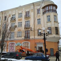 У центрі Чернівців руйнується 120-річний будинок