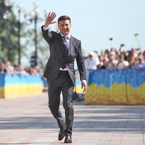 Шостий Президент України присягнув на вірність народу