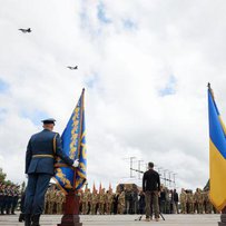 Небо над Україною залишається українським