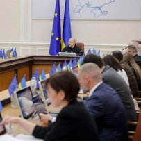 Уряд вчасно фінансує важливі виплати