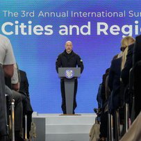 Згуртовані заради миру і безпеки