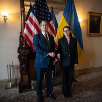 Координувати кроки для посилення України 