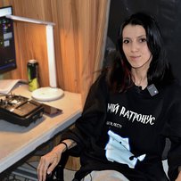 Вона не міряє війну емоціями чи втомою