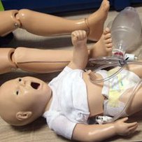 Манекени допомагають рятувати життя