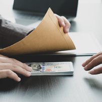 Україна закликає FATF внести росію до чорного списку