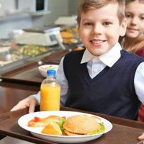 Уряд виділив понад 2,6 млрд грн на безоплатне харчування для учнів 1–4 класів