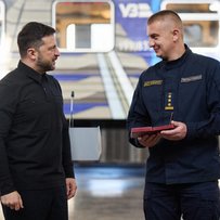 Президент відзначив працівників Укрзалізниці державними нагородами 