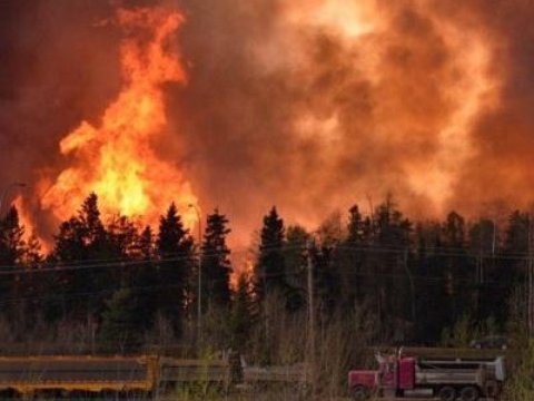 Лісові пожежі в Канаді