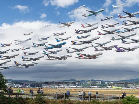 Трафік у аеропортах світу на світлинах американського фотографа
