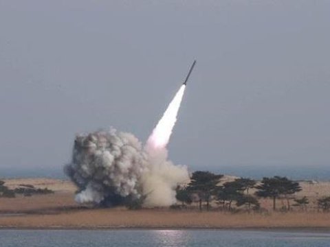 Північна Кореєя випробувала балістичну ракету середньої дальності. Рада Безпеки ООН засудила дії КНДР